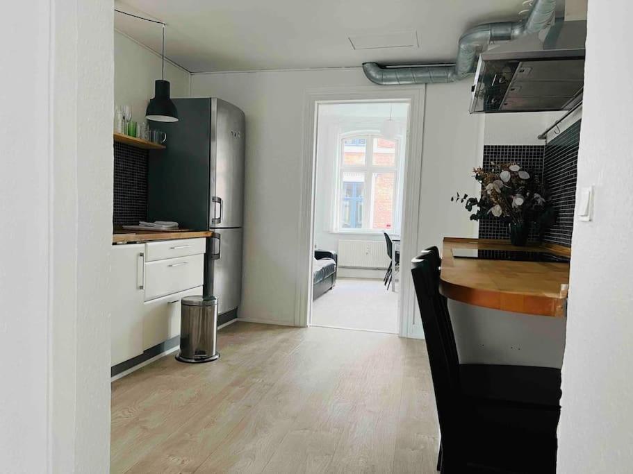 Lovely 1-Bedroom Condo In Aarhus C Exterior foto